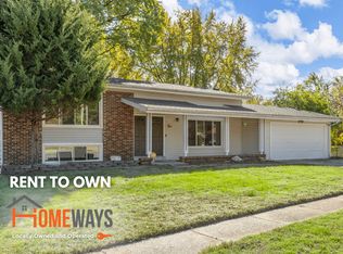 2 Storkway Ct, Florissant, MO 63031