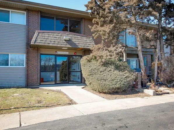 4418 Beau Monde Dr APT 201, Lisle, IL 60532