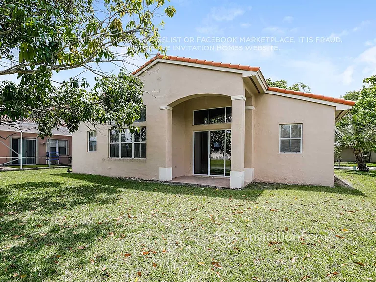 2345 SW 131st Ave — Photo 16