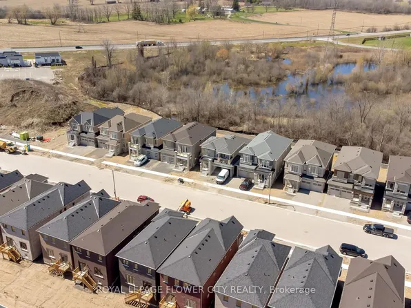 37 Gledhill Cres, Cambridge, ON N1T 0G4
