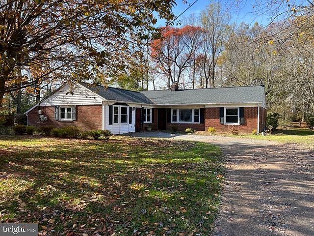 2nd image of 214 Delight Rd