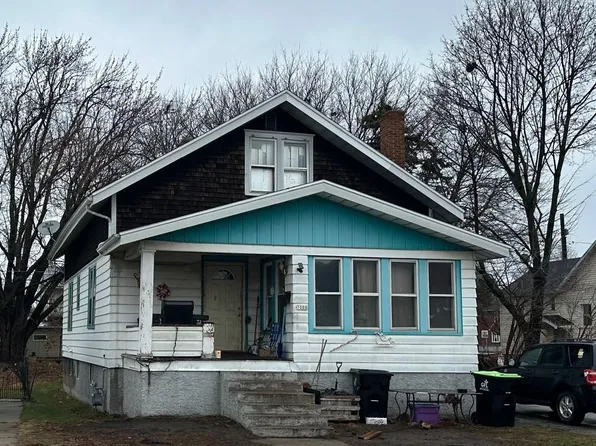 1006 15th Ave, Menominee, MI 49858