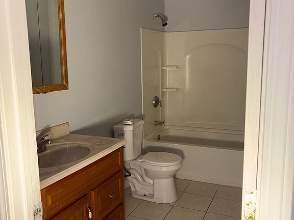 2nd image of 687 Millbury St Unit 3