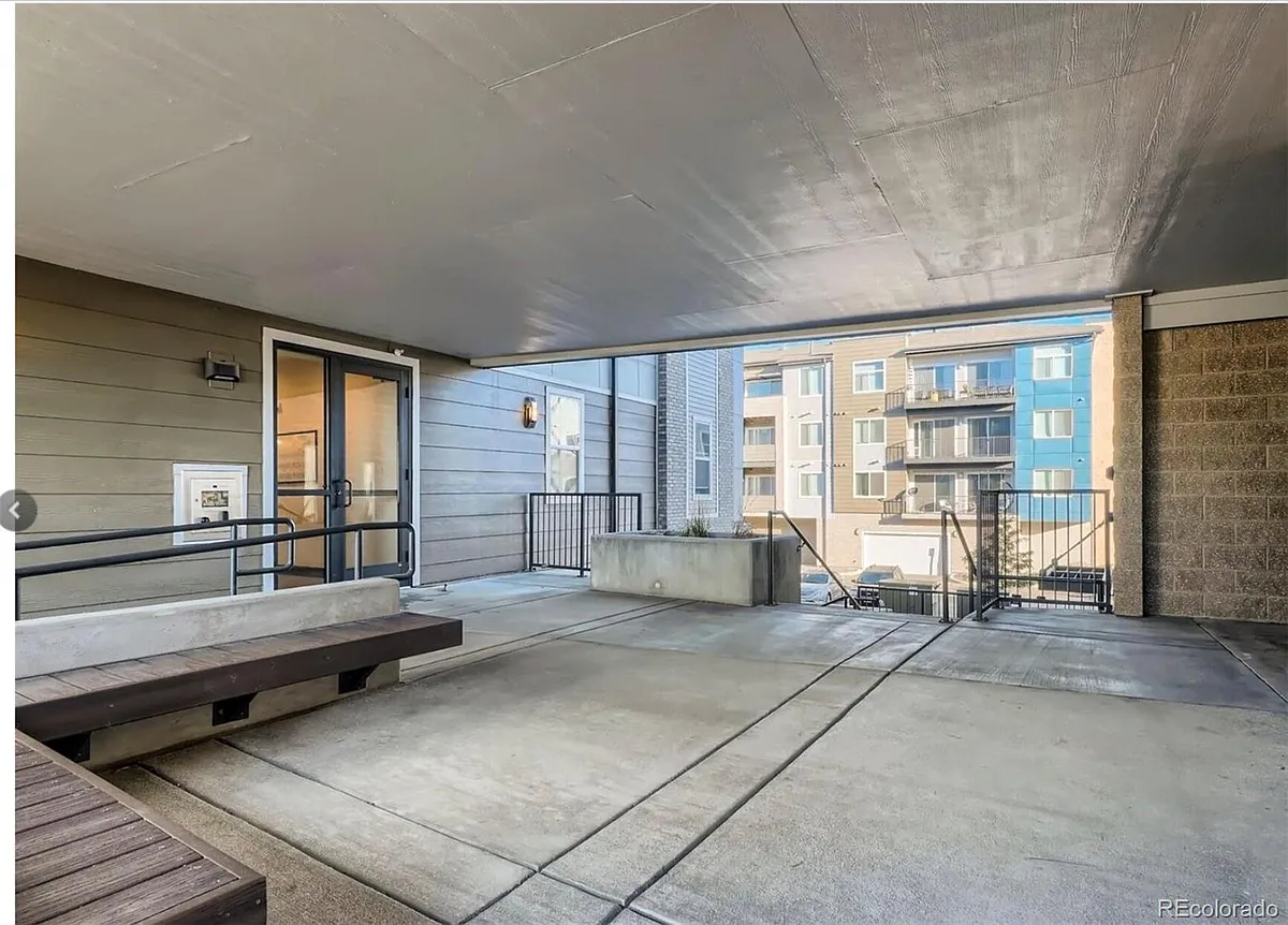 Building Photo - 460 E Fremont Pl #205