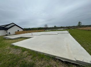695 Mound View Dr, England, AR 72046