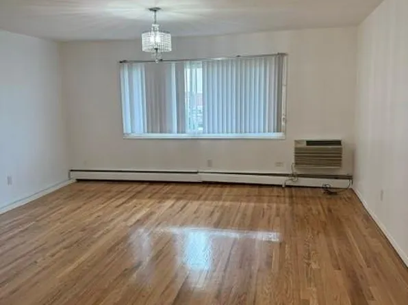 13729 81st St, Howard Beach, NY 11414