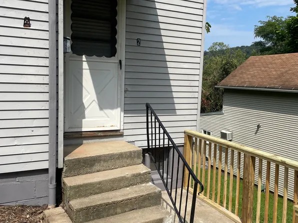 423 High St #2, Monongahela, PA 15063