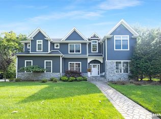 27 Central Ave, Demarest, NJ 07627