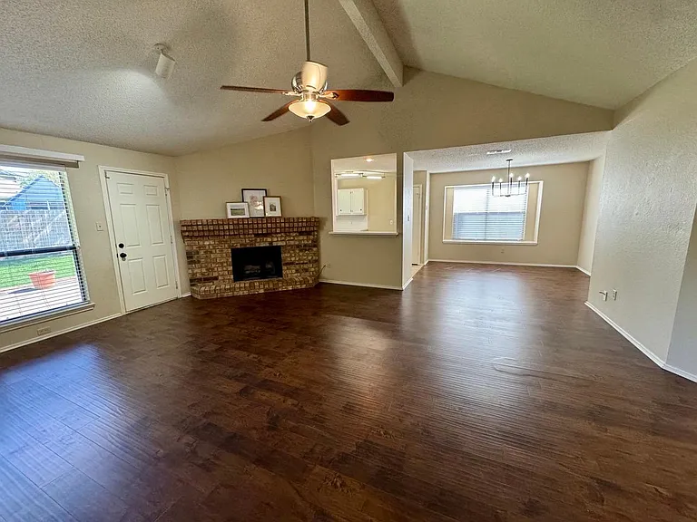 5028 Coker Dr — Photo 3