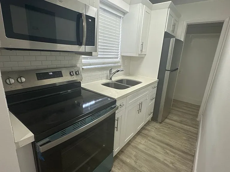 1245 SW 5th St — Photo 5