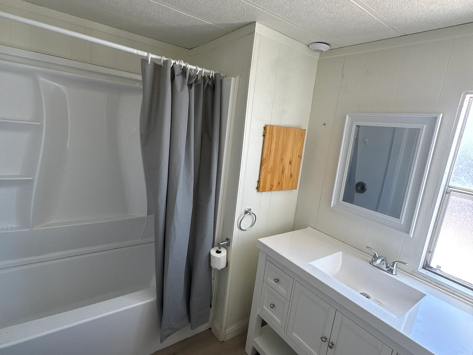 3 bed, 1000 sqft, $1,275 — Photo 4
