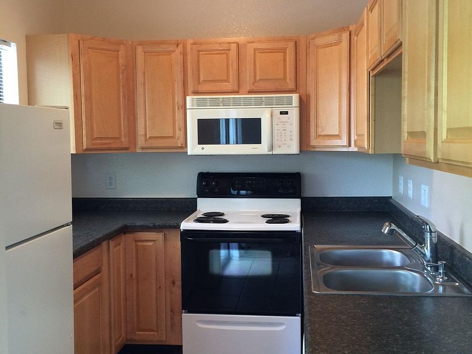 2nd image of 2818 N Tucson Blvd APT 102