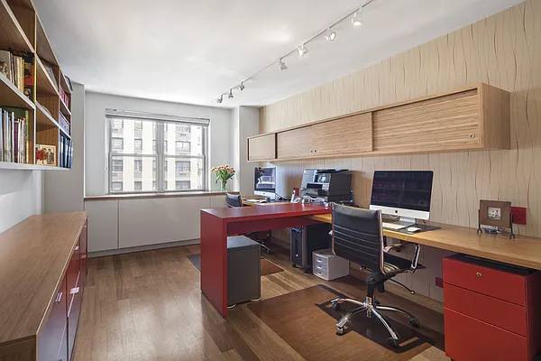 Sold by Stribling | media 22