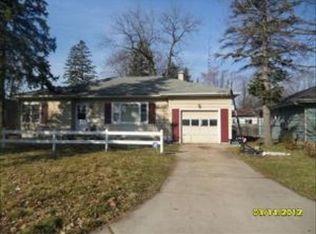 19 S Evanslawn Ave, Aurora, IL 60506