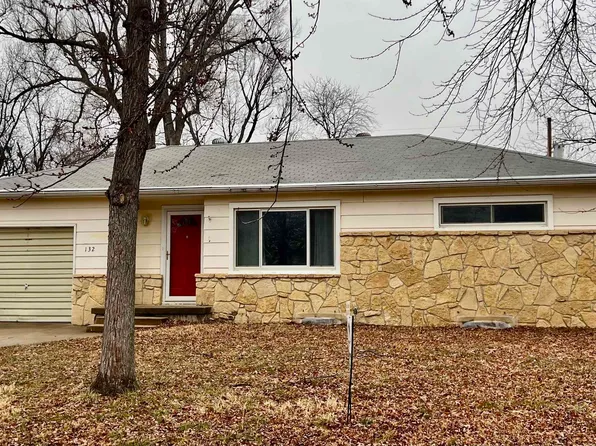 132 Virginia Ave, Arkansas City, KS 67005