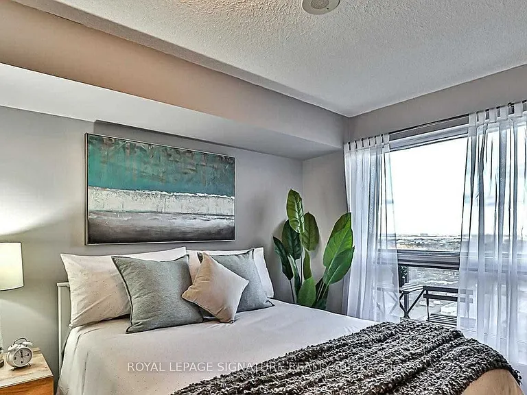 125 Village Green Sq #2301 — Photo 11