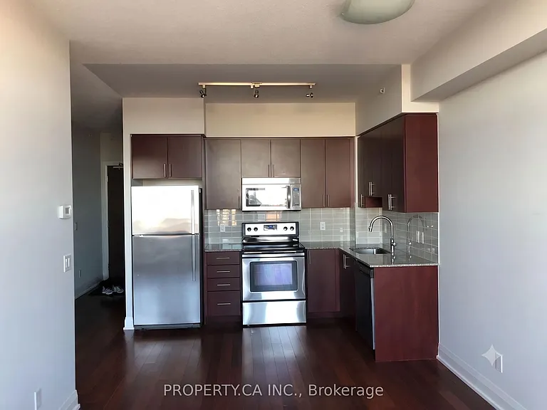 85 N Park Rd #807 — Photo 5