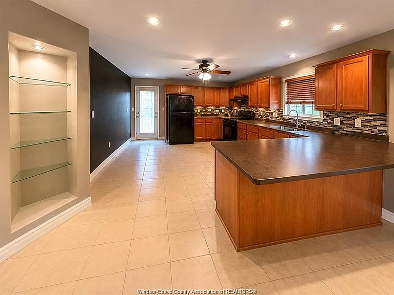 4665 Fontana Ave — Photo 4