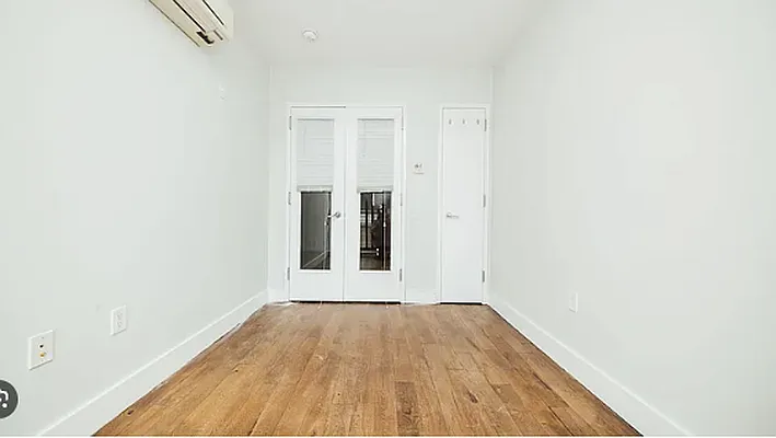 Rented by Nooklyn NYC LLC | media 25