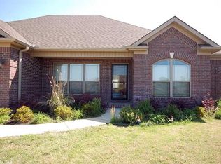 203 Morningside Dr, Austin, AR 72007