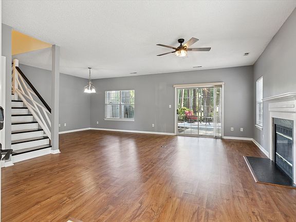 3rd image of 1628 Willow Cv #1