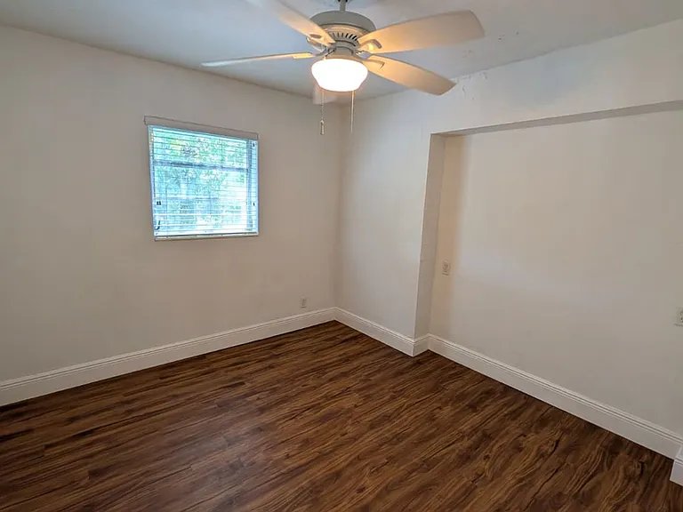 1448 NE 27th Ct — Photo 15