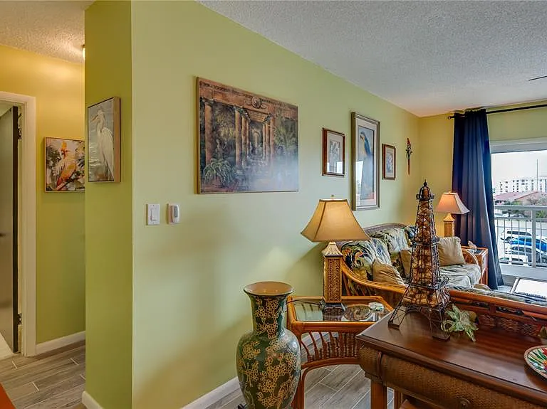 4900 Brittany Dr S #411 — Photo 5