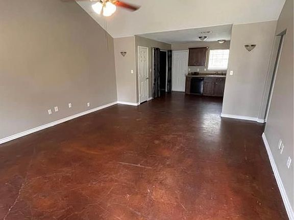 4th image of 5498 Highline Dr #B