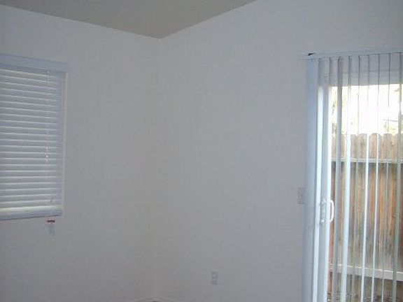 5th image of 941 W Dakota Ave APT 123