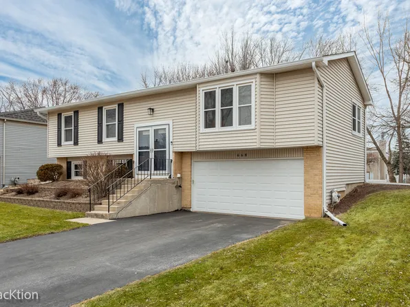 668 Londonberry Ln, Bolingbrook, IL 60440