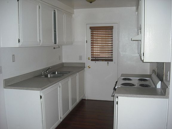 5th image of 765 Halyard St