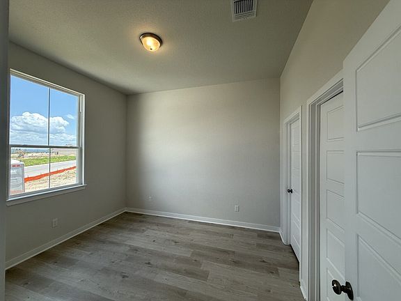 2nd image of 302 Roy Dr