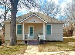 119 N Rockhill St, Council Grove, KS 66846