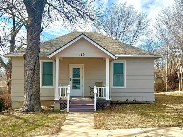 119 N Rockhill St, Council Grove, KS 66846