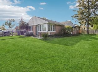 2104 S River Rd, Des Plaines, IL 60018