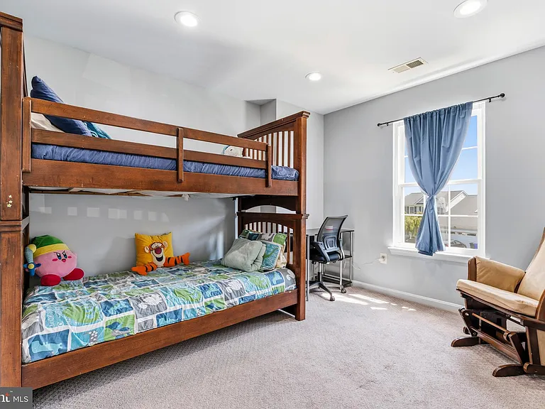 13922 Rutgers Ct — Photo 38
