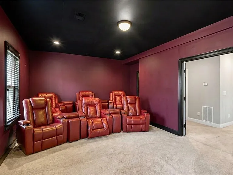 2607 Lulworth Ln — Photo 46