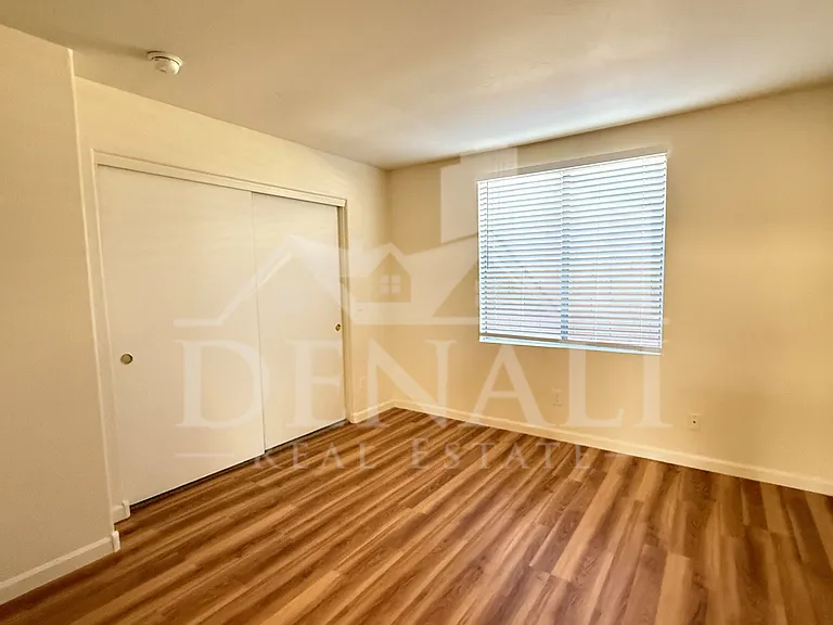 11184 W Palm Ln — Photo 21