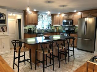 84 Tedesco St, Marblehead, MA 01945