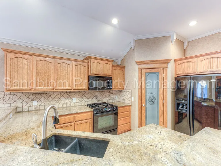1521 N 20th St — Photo 11
