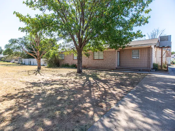 827 E 8th St, Colorado City, TX 79512