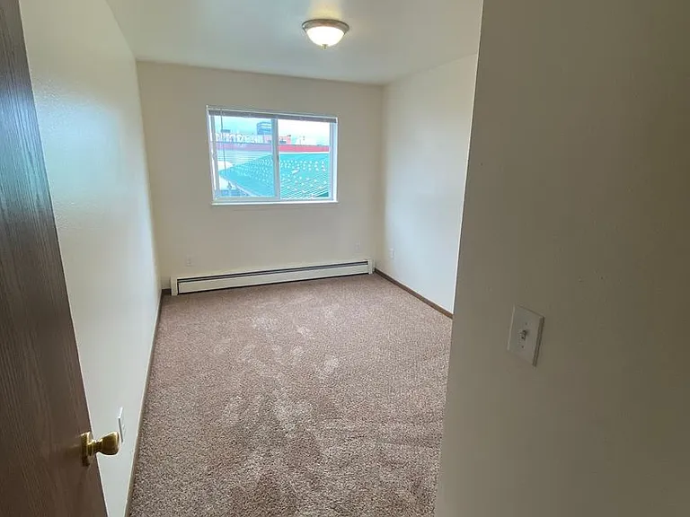 2415 Eureka St — Photo 20