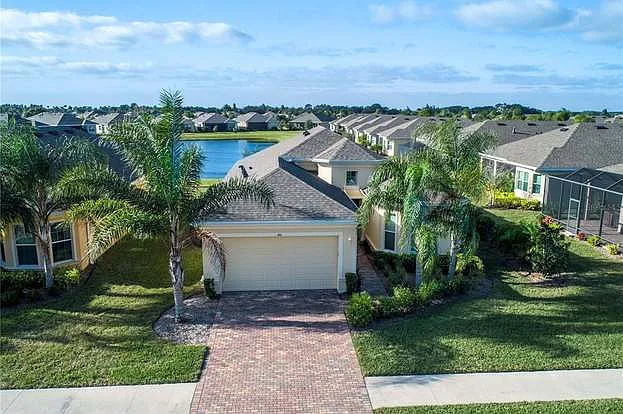 416 Castle Pines Ln — Photo 21