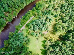 520 Splash Dam Rd, Hillsgrove, PA 18619