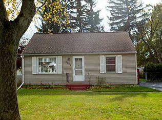 1053 Whitlock Rd, Rochester, NY 14609