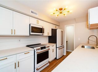 47 Bridge St APT 3, East Greenwich, RI 02818