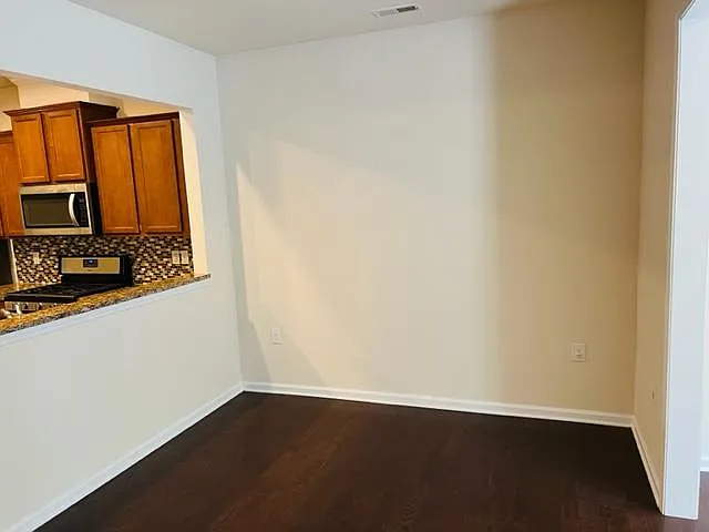 407 Chanson Dr — Photo 16