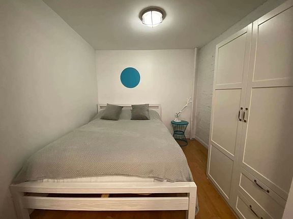 4th image of 519 E 5th St #12B