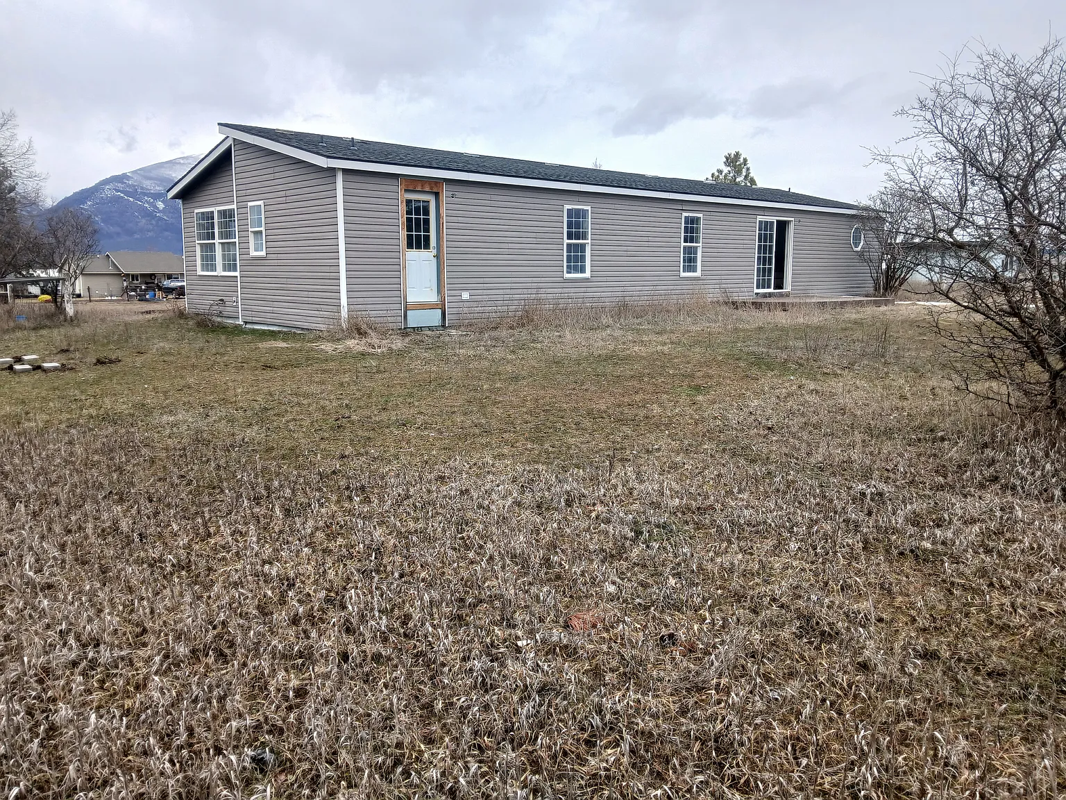 3 bed, 1840 sqft, $2,200 — Photo 1