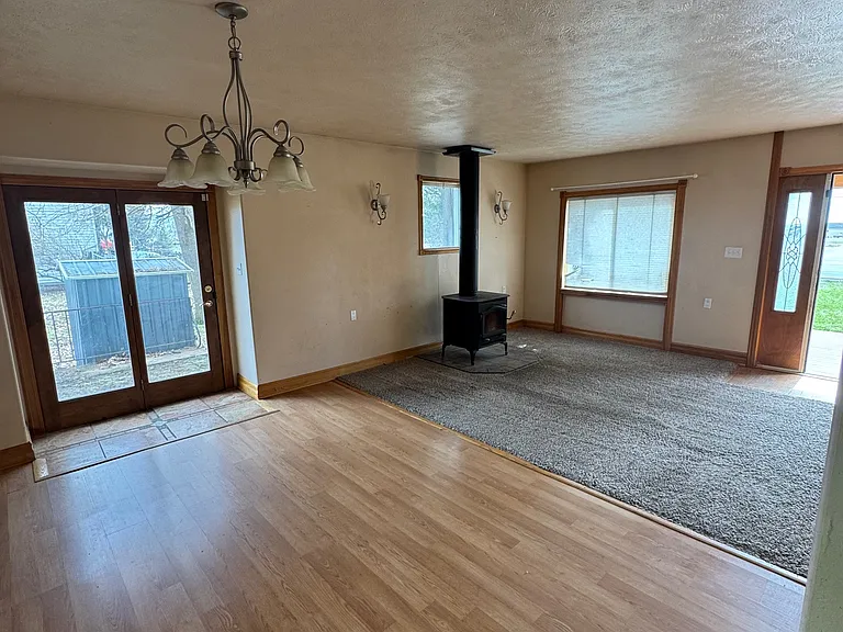 2120 W Strong Rd — Photo 13